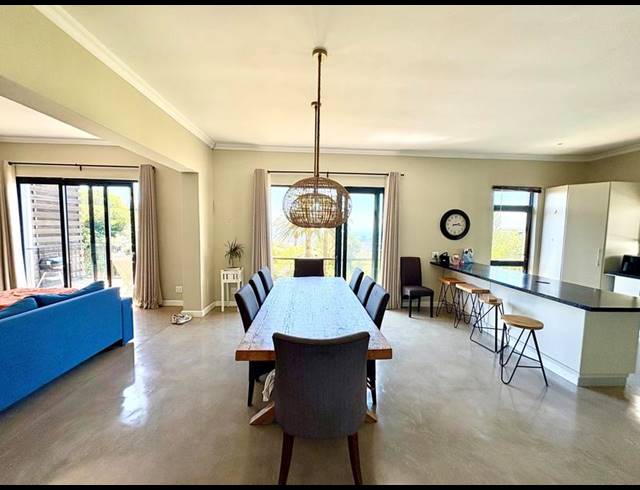 3 BEDROOM PROPERTY TO RENT IN ORANJEZICHT